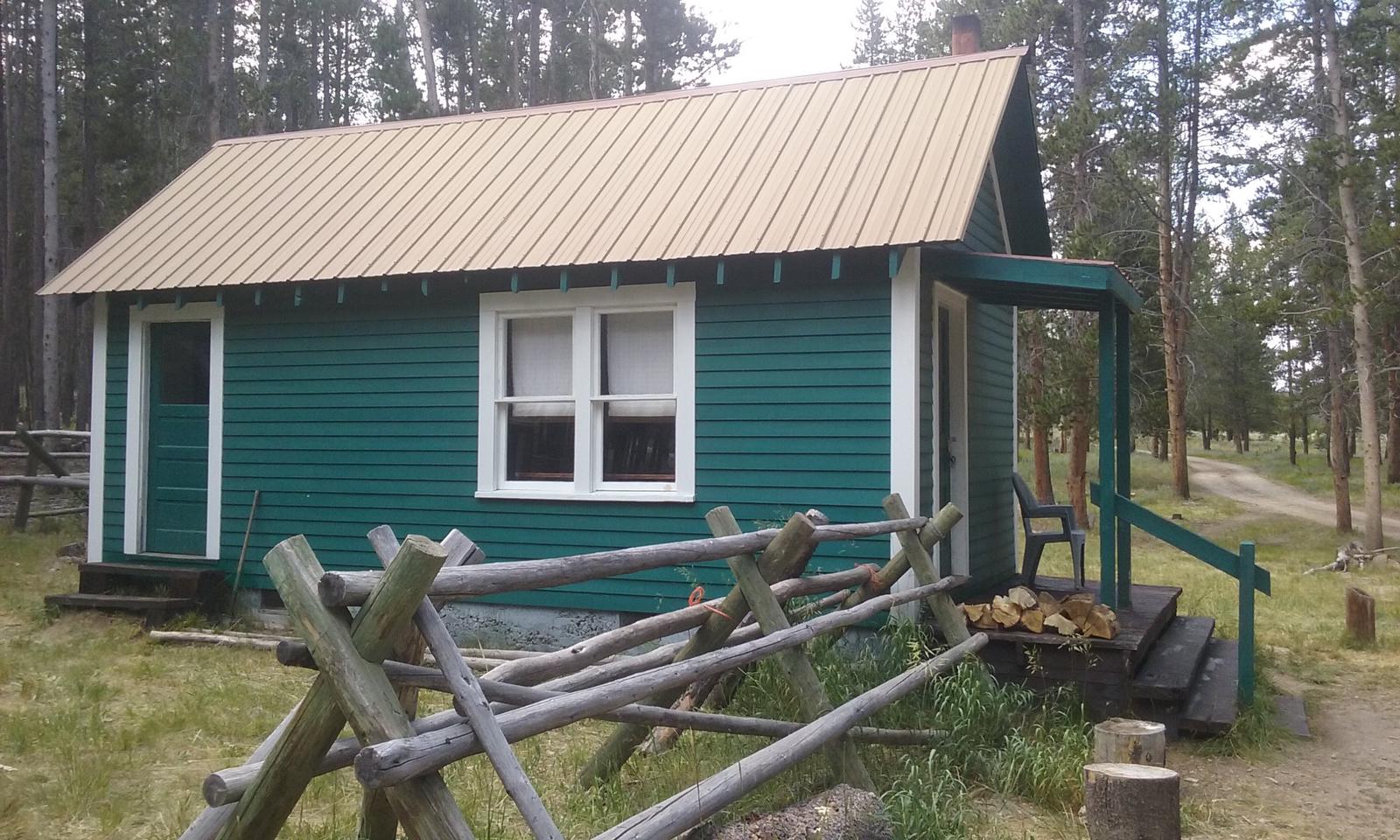 Preview photo of Bloody Dick Cabin