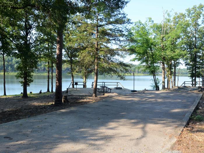 De Queen Lake, Pine Ridge Campsite # 53Campsite #53