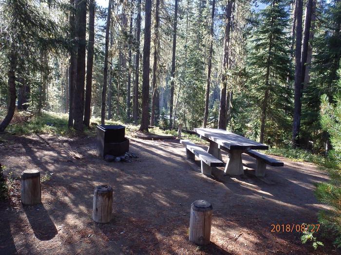 Lodge Pole CampgroundCampsite 9