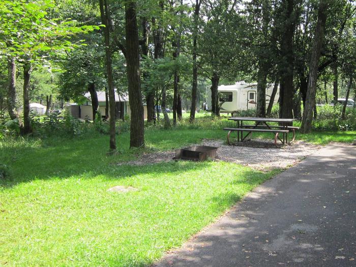 Reserve-able campsite E196Campsite E196