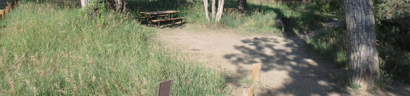 There is a short walk to the picnic table. Site 71
