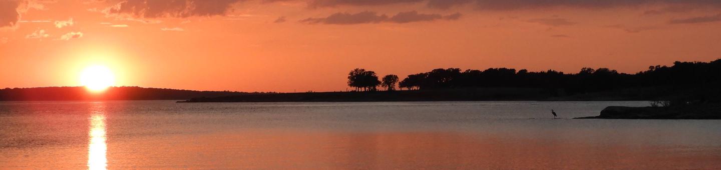 Sunset over Grapevine Lake