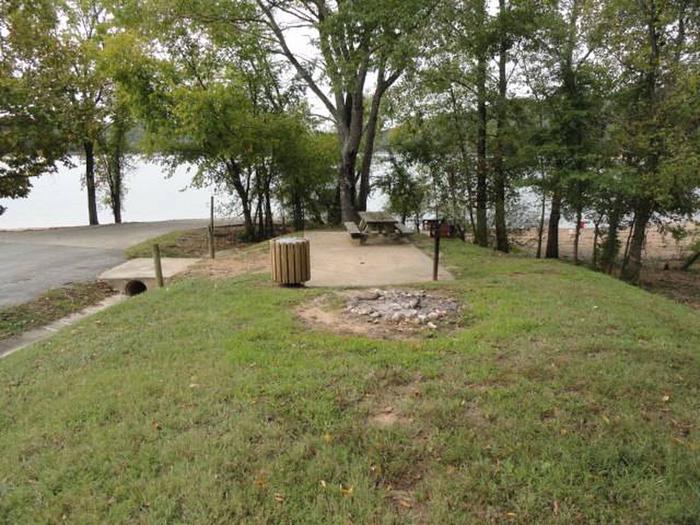 31 COVE CREEK BY LAUNCH RAMP31 COVE CREEK NOT ALL SITE AMENITIES ARE IDENTICAL