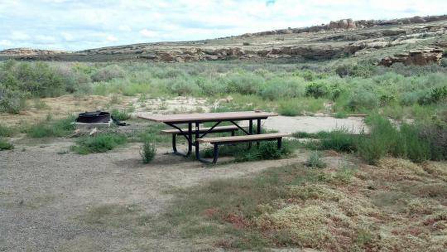 picnic table, firegrate and tent pad available in each campsitePicnic table, fire grate and tent pad available in each campsite