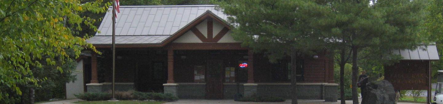Picture of entrance building.Fall Lake Campground entrance building.