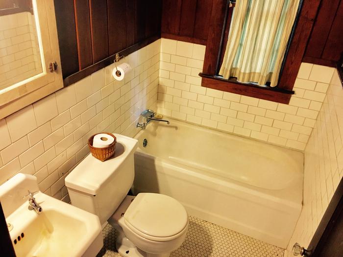 WHITE ROCK MOUNTAIN RECREATION AREA CABIN B BATHEach Cabin features a complete bath with vintage fixtures and tile.