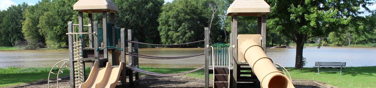 PlaygroundPlayground located on the banks of the Mississippi River at Blackhawk Park