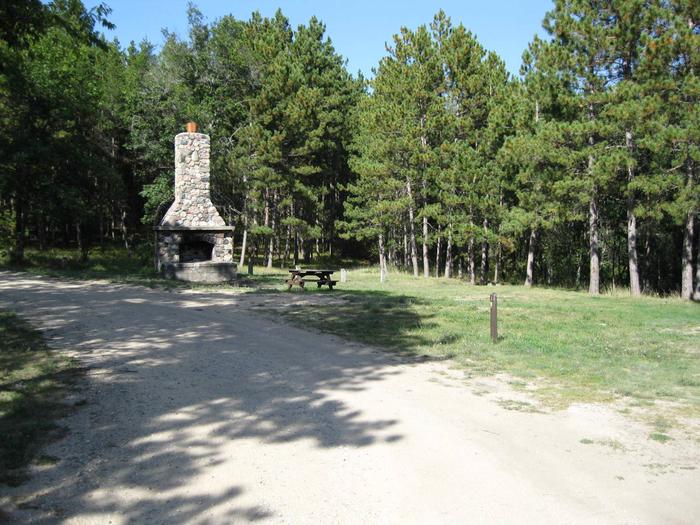 Chimney Loop CampgroundGroup Site 