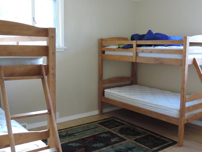 BunkbedsSecond bedroom with bunkbeds
