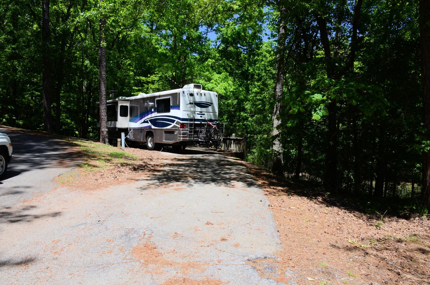 Pull-thru entrance, driveway slope, utilities-side clearance.McKinney Campground, campsite 149.