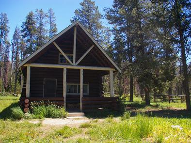 STOLLE MEADOWS CABINStolle Meadows cabin summer