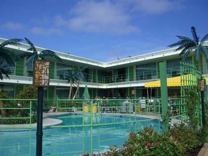 Many Activities & EventsThe landmark Caribbean Motel treats guests to nine special event weekends each season from the opening weekend at the end of April to the closing weekend in mid-October. All special event weekends include on-site meals, libations, and live entertainment for no additional charge.