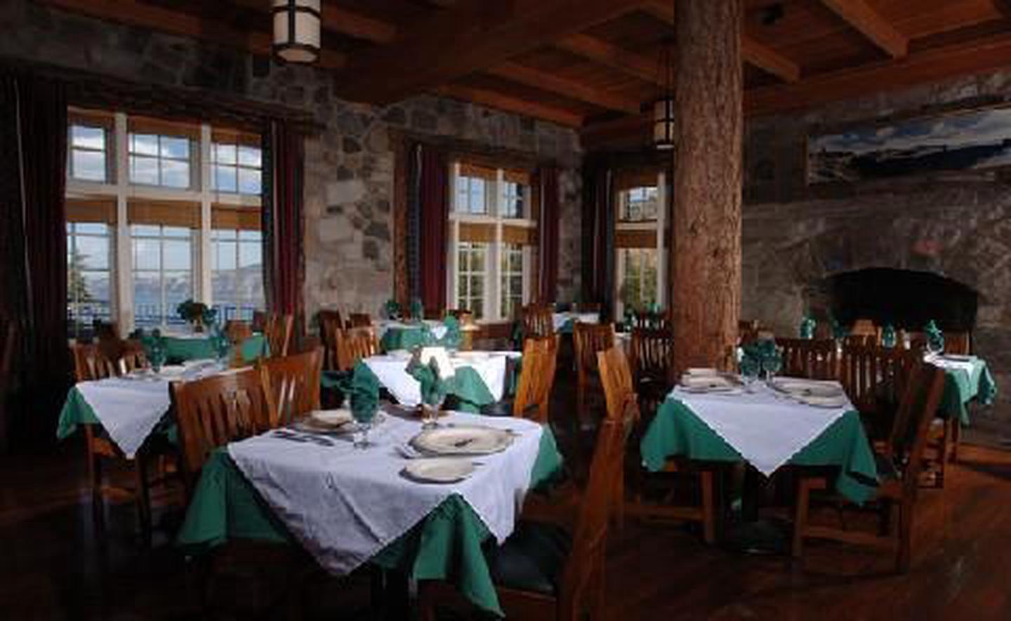 Local Cuisine in a Northwest SettingThe Crater Lake Lodge Dining Room features Northwest cuisine made with choice Oregon-grown ingredients. Sample the best of what Oregon has to offer, from the freshest, locally grown mushrooms and berries to Rogue Valley cheeses and wines.