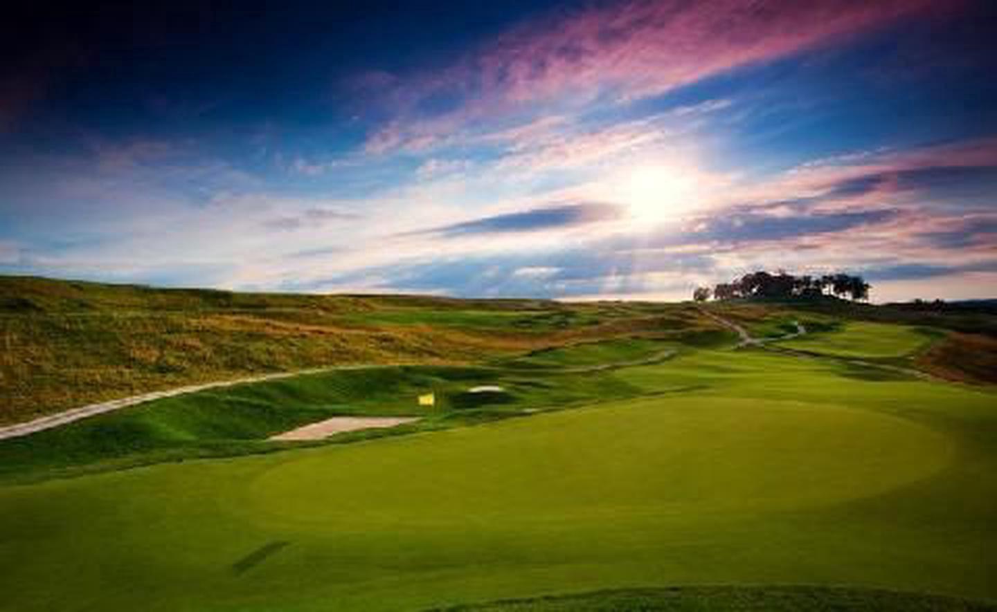 Donald Ross Golf CourseThis prolific Scot architect designed over 400 courses over the length of his 48 year career.