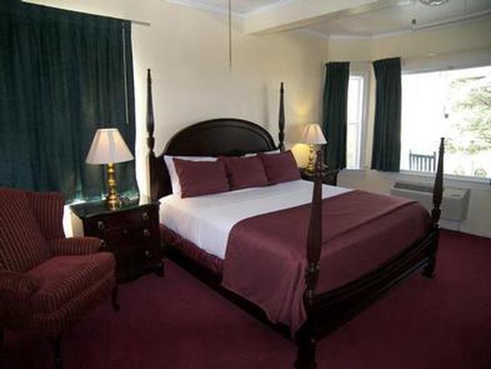 Rich DetailThe 53 guestrooms and suites at this Historic Hotels of America feature rich decorations including crown moldings and original heart pine wood floors.
