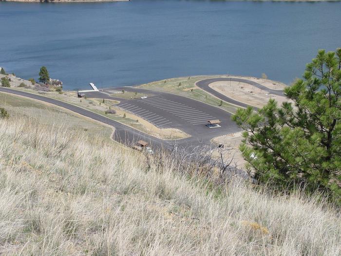 Boat ramp area, day-use parking and fish cleaning station at BLM White Sandy Campground.