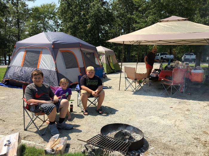 WILLOW GROVE CAMPGROUND BOYS TENT CAMPINGWILLOW GROVE CAMPGROUND