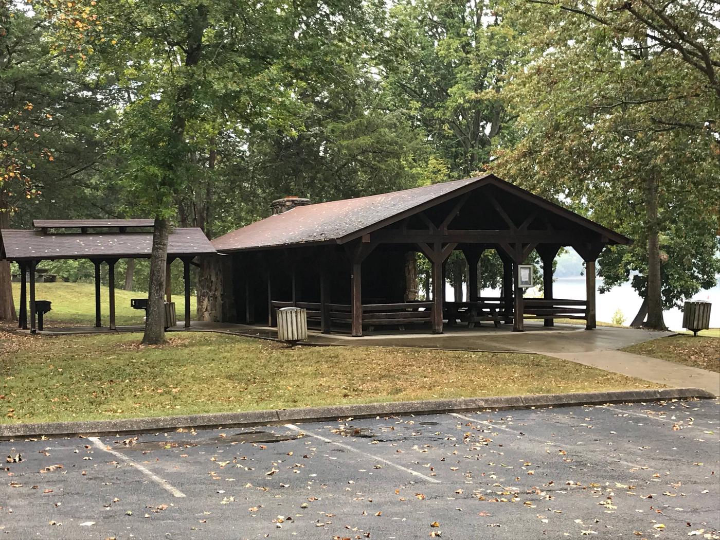 oak hollowlake shelter 3