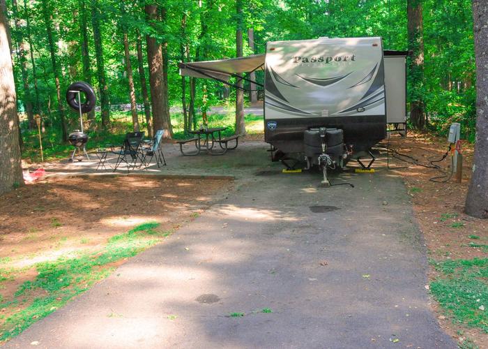 Pull-thru exit, driveway slope, awning-side clearance.Victoria Campground, campsite 38.