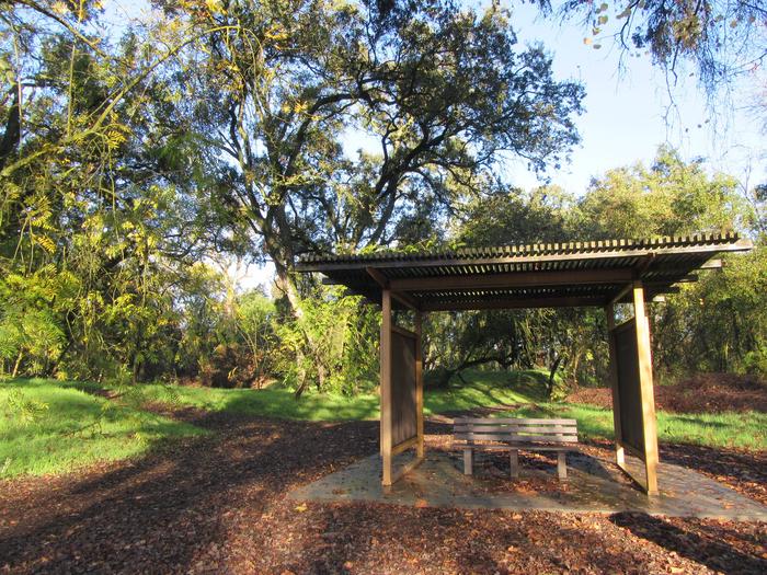 Valley Oak Recreation AreaRest area for viewing wildlife and scenery at the Valley Oak Recreation Area