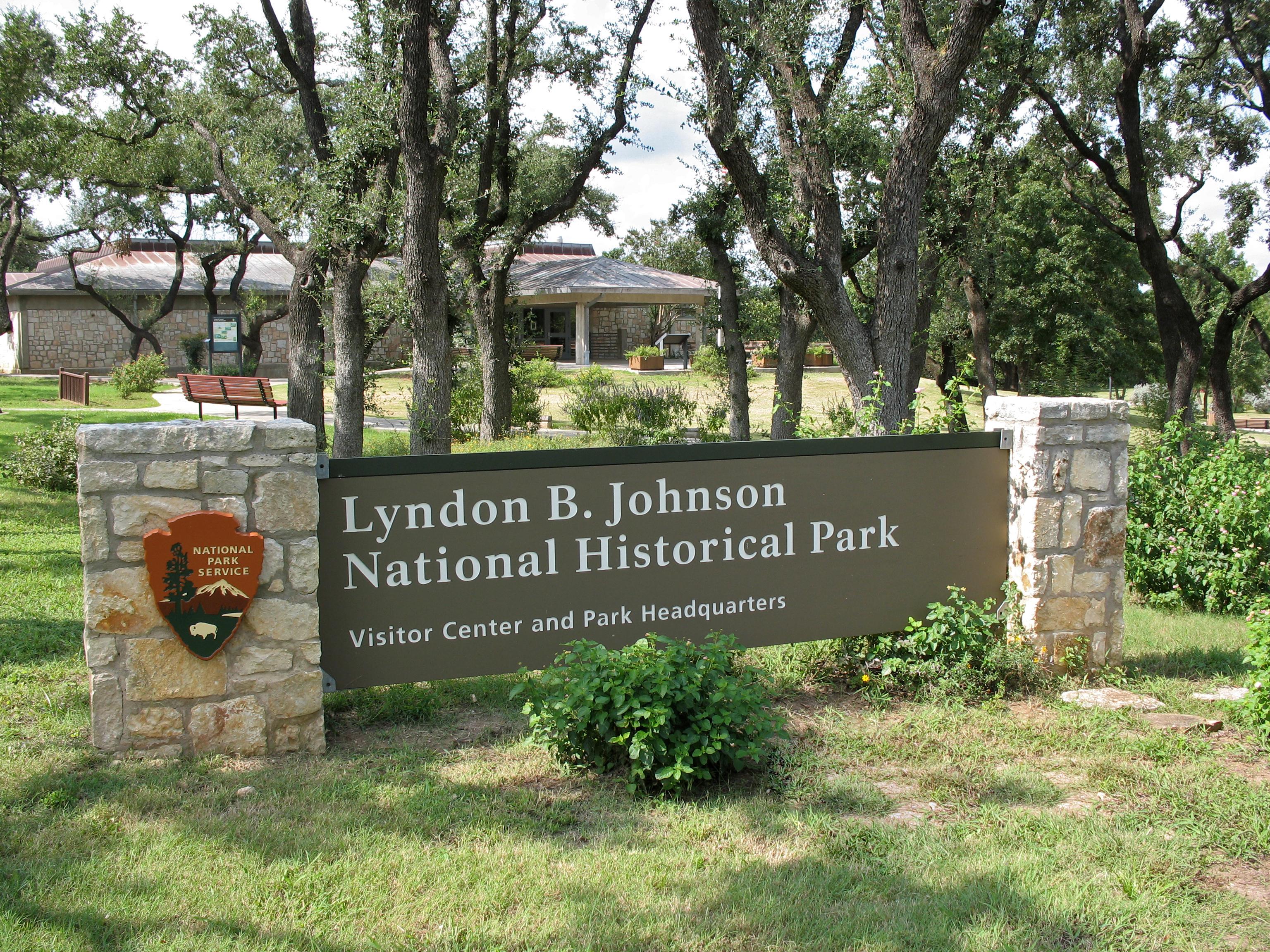 Visitor Center and Park Headquarters