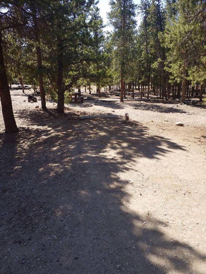 Lakeview Campground, Site A7 parking