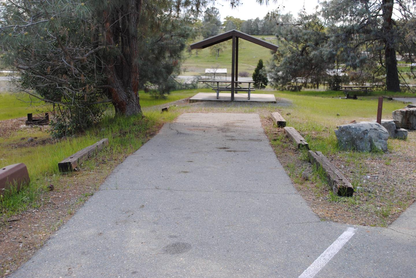 Oak Knoll Campground Site 10 parkingSlip