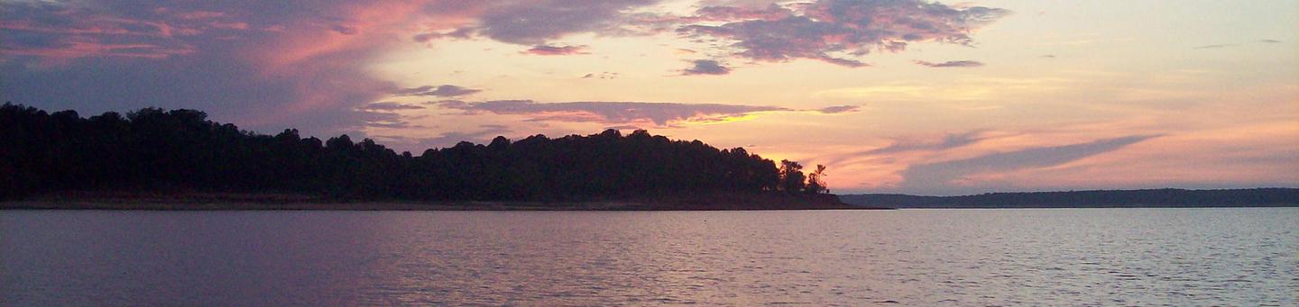 Sunset along the southern shoreline of Sardis LakeSunset at Sardis Lake