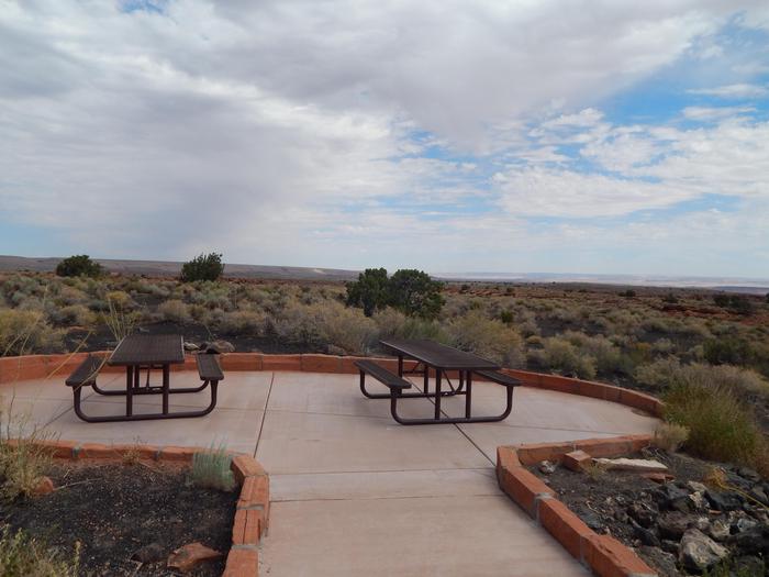 Visitor Center Picnic TablesPicnic tables are available on the side of the building. There is currently no shade at this location.