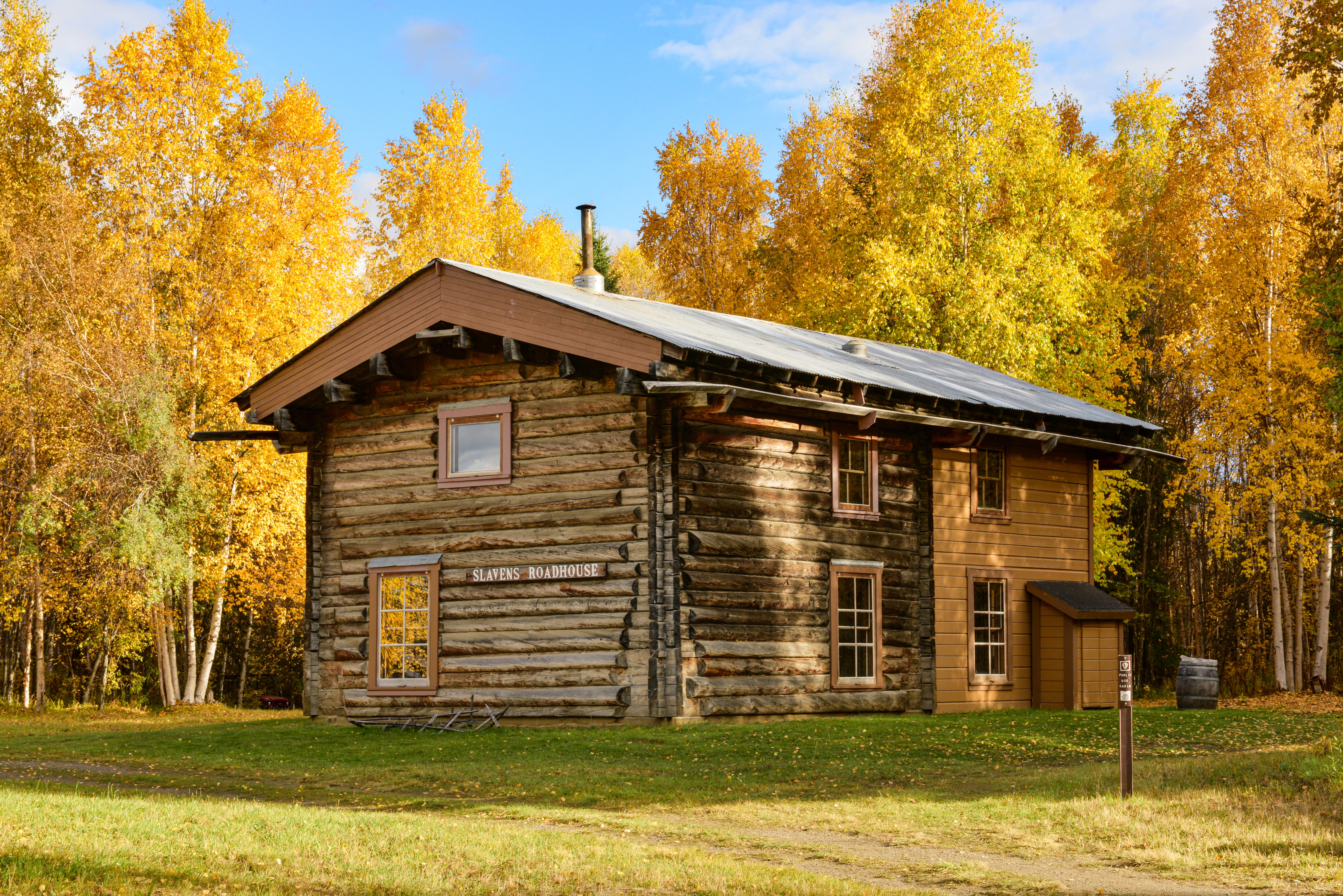 Slaven's Roadhouse during fall colors