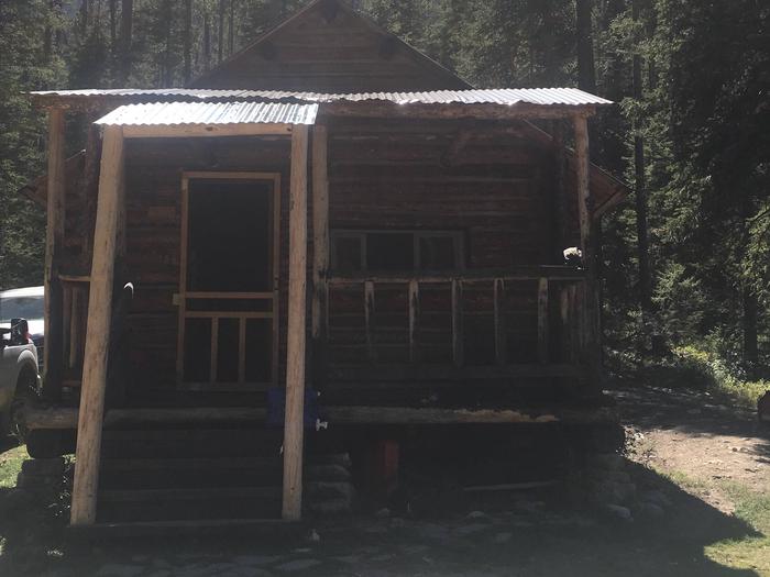 Preview photo of Racetrack Cabin