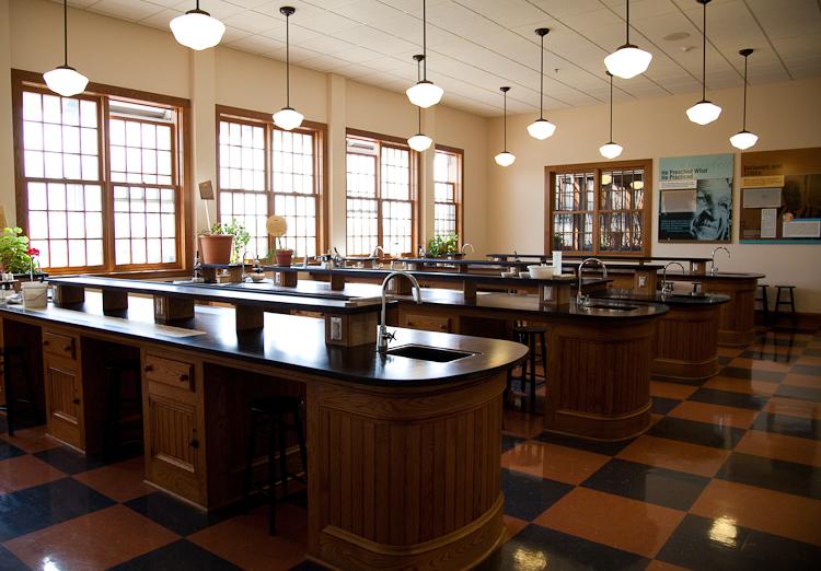 Science Classroom in the Visitor Center