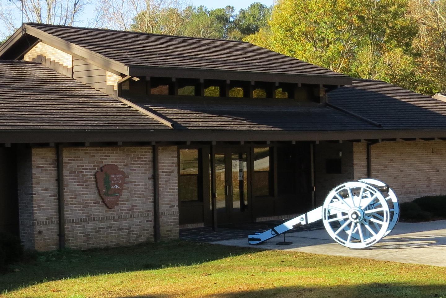 Visitor CenterThe Horseshoe Bend NMP's Mission 66 Visitor Center with 1812 era 3-pounder cannon.