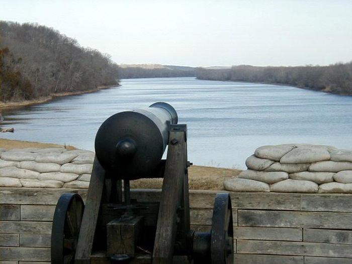 Artillery at Fort Donelson NBQuiet Afternoon overlooking the Cumberland River, Fort Donelson NB