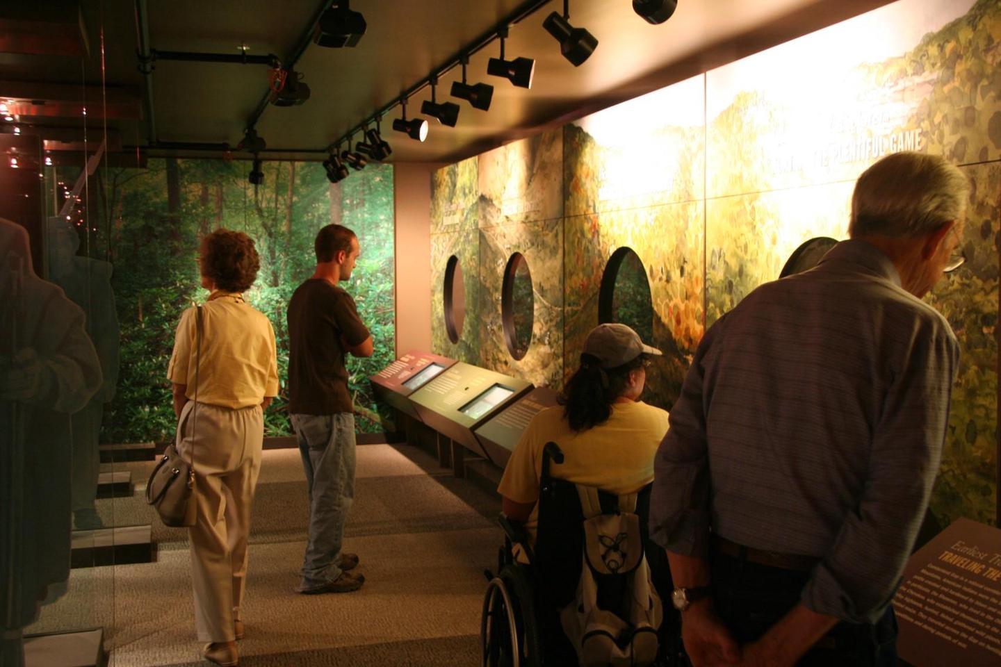 Cumberland Gap NHP MuseumVisitors in the Museum