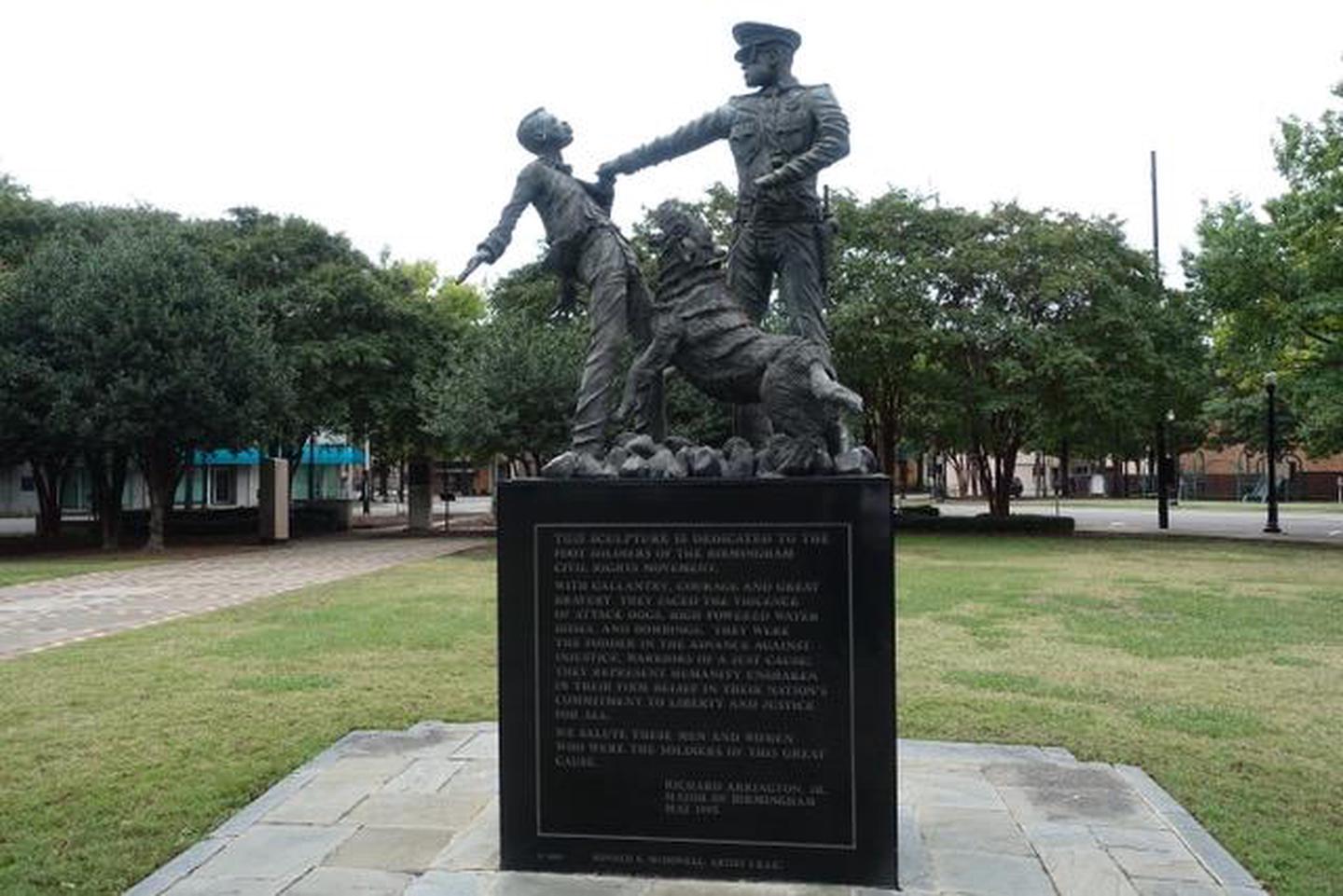 Kelly Ingram Park foot soldiers statueStatue in Kelly Ingram park dedicated to Birmingham Foot soldiers