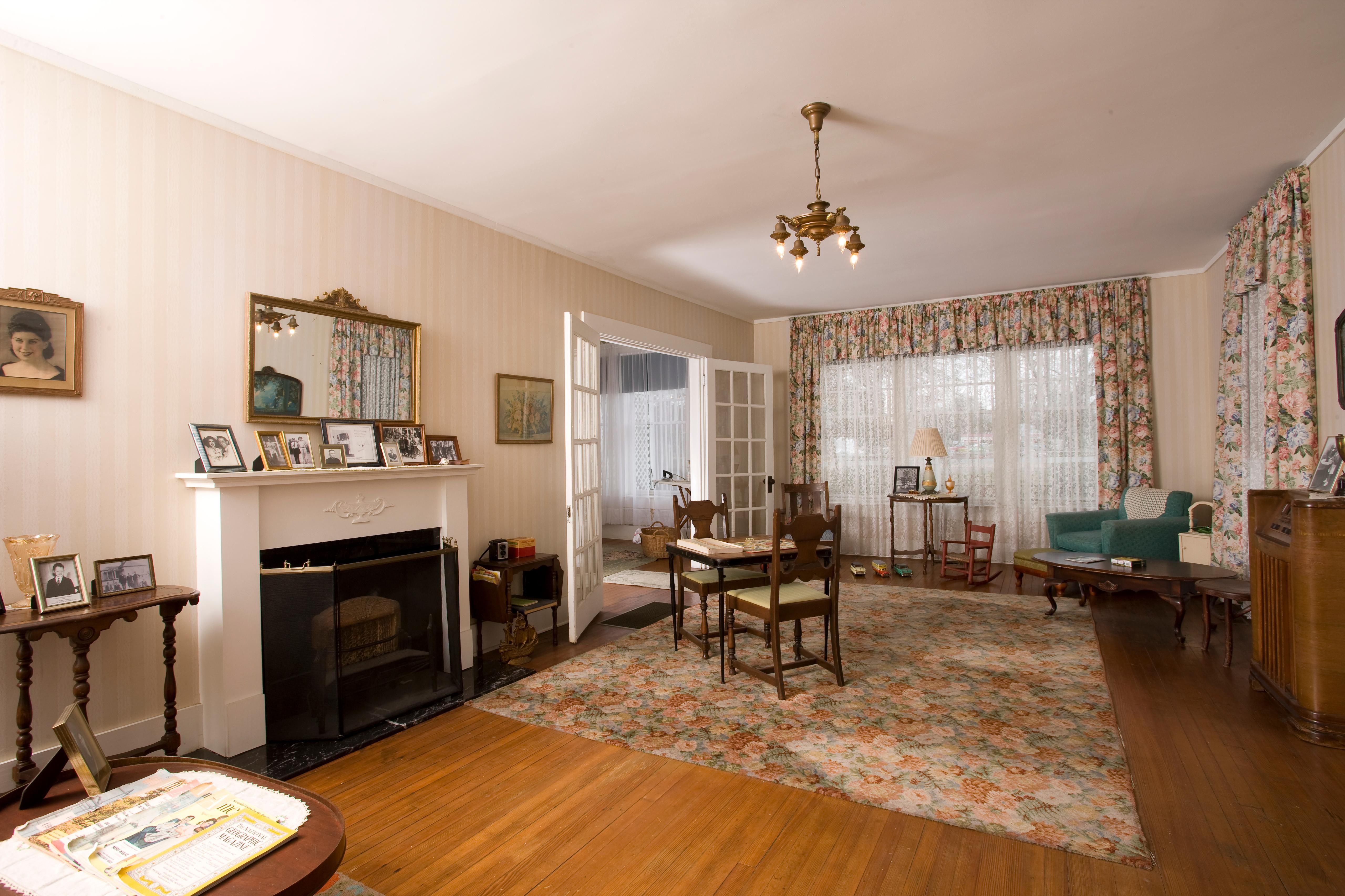 The living room inside the Clinton Birthplace Home