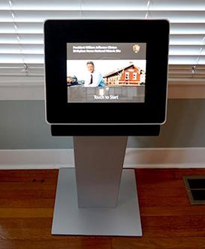 Digital Kiosk in the visitor centerThe Visitor Center is equipped with an individual viewing kiosk of vignettes of memorable moments in President Clinton's life and the renovation of the Birthplace Home.