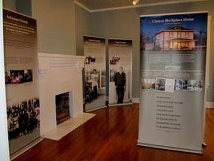 Exhibit panels in the visitor centerView the temporary exhibits at President William Jefferson Clinton Birthplace Home for information about Mr. Clinton's early life in Hope, Arkansas and the family and friends who influenced him.