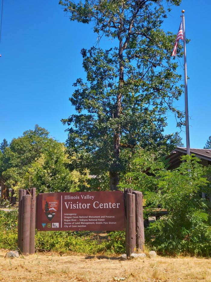 Illinois Valley Visitor CenterIllinois Valley Visitor Center sign