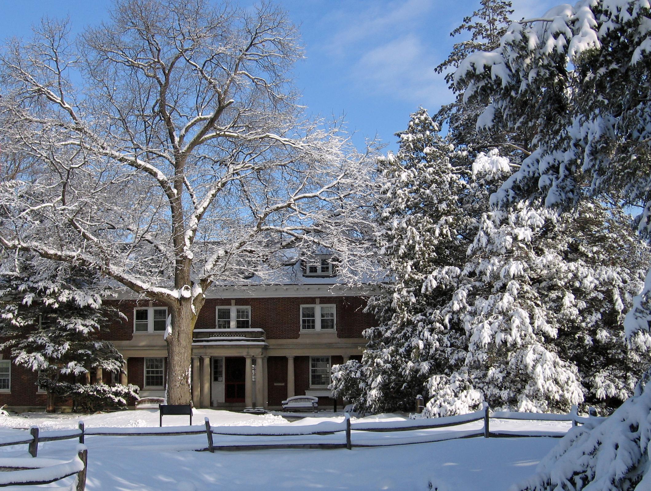 North Bridge Visitor Center In Winter