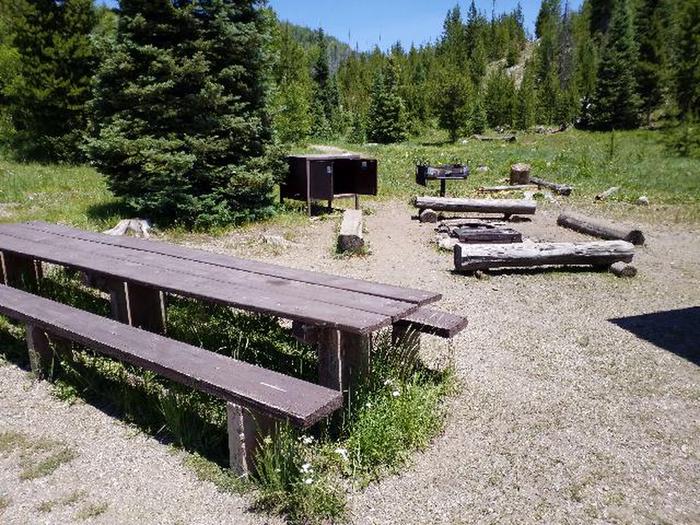 Seedhouse Group Site fire ring, picnic tables, bear boxSeedhouse Group Site fire rign, picnic tables, bear box