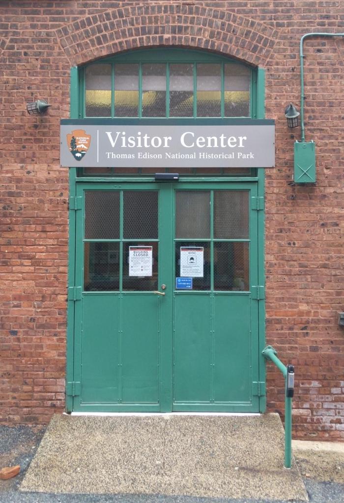 Visitor CenterThrough these doors, all visitors begin their visit of Thomas Edison's laboratory.