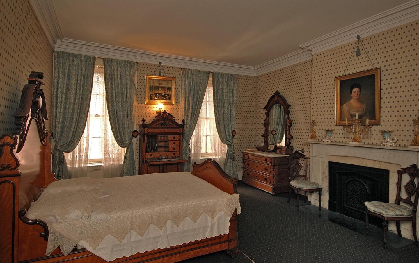 Master BedroomMaster bedroom, where TR was born