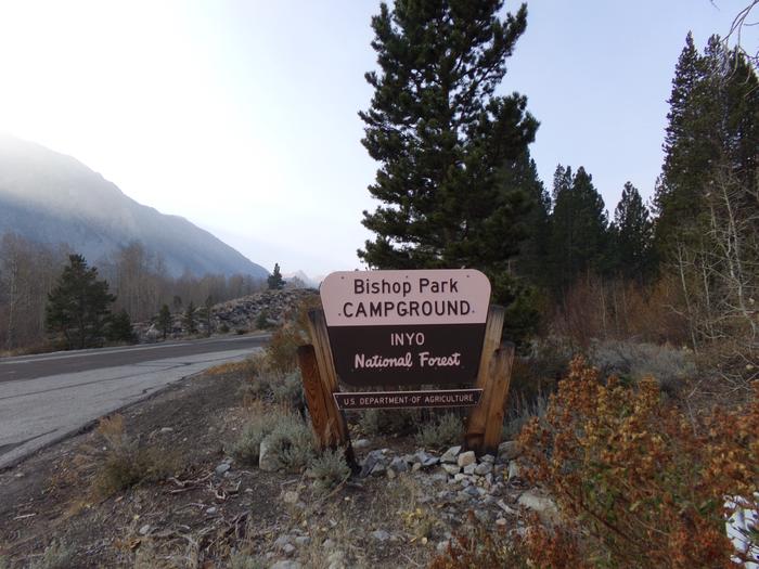 Entrance sign leading into Bishop Park Campground