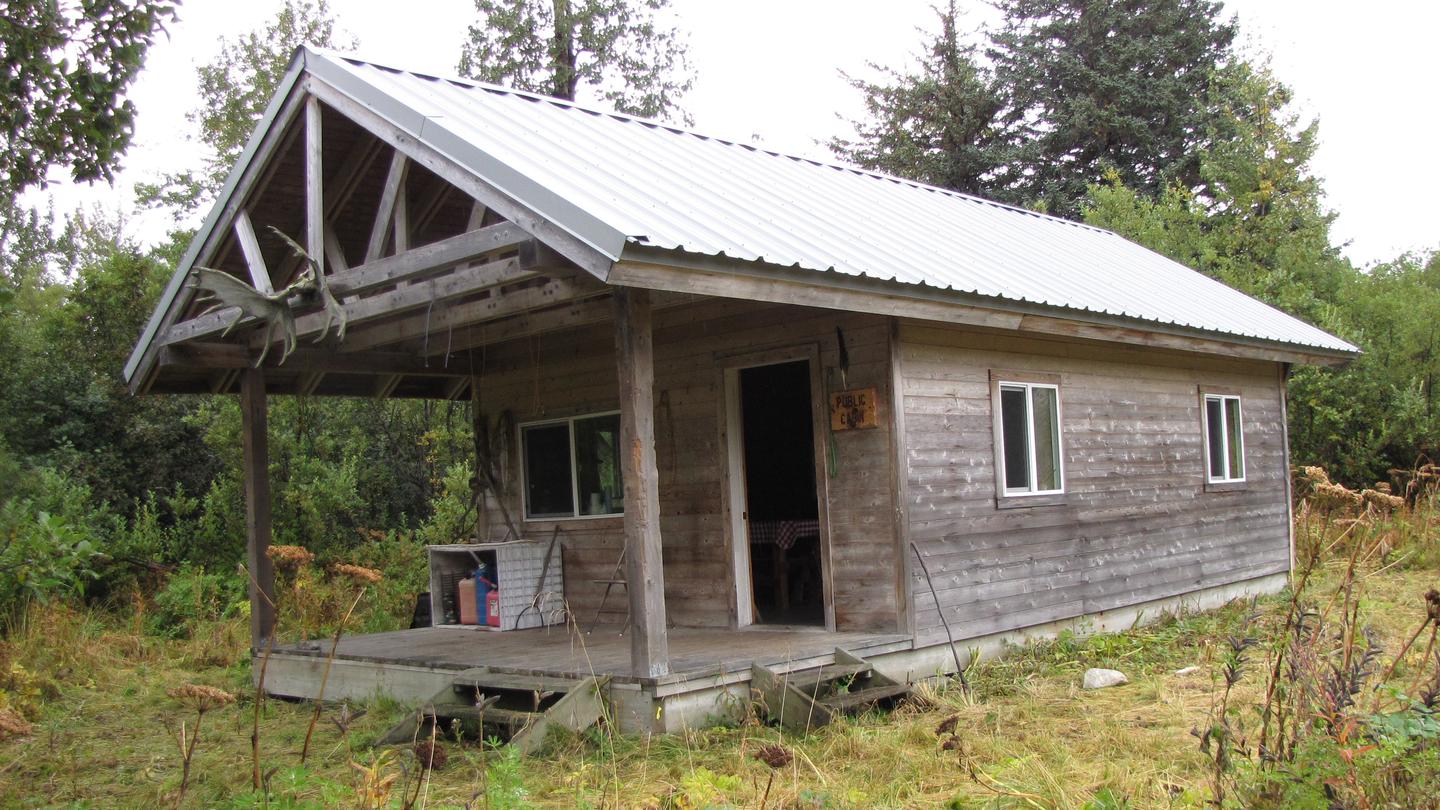 front view of Esker Stream Cabin (Wrangell-St Elias)