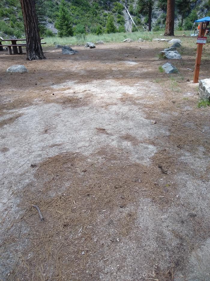 A crushed dirt driveway leading to a single campsite.A better look at the Site 11 driveway.  The North Fork of the Boise River flows behind this site.