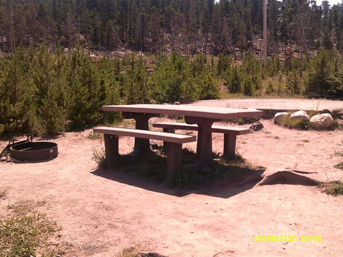 C96 picnic table and firepit