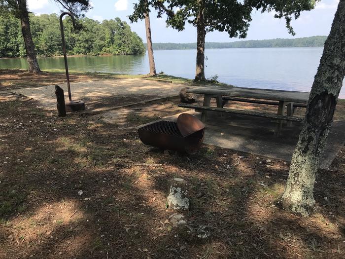 A photo of Site RD-07 of Loop LOOM at Holiday (Georgia) with Picnic Table, Tent Pad, Waterfront