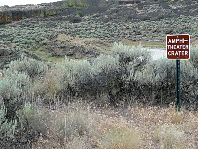 View of Amphitheater Crater with destination sign.